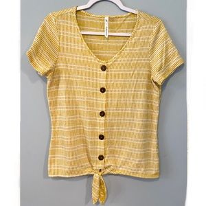 NY Collection Tie Front Top ✨5 for 25✨